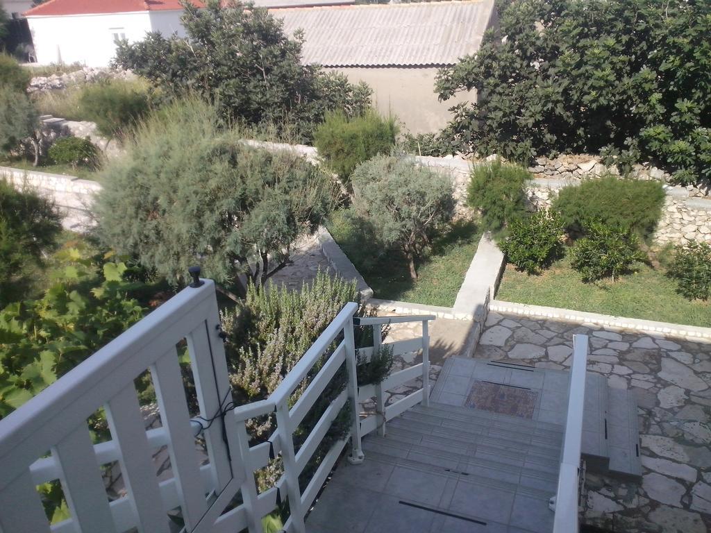 Kuca Za Odmor Laura Appartement Ražanac Kamer foto